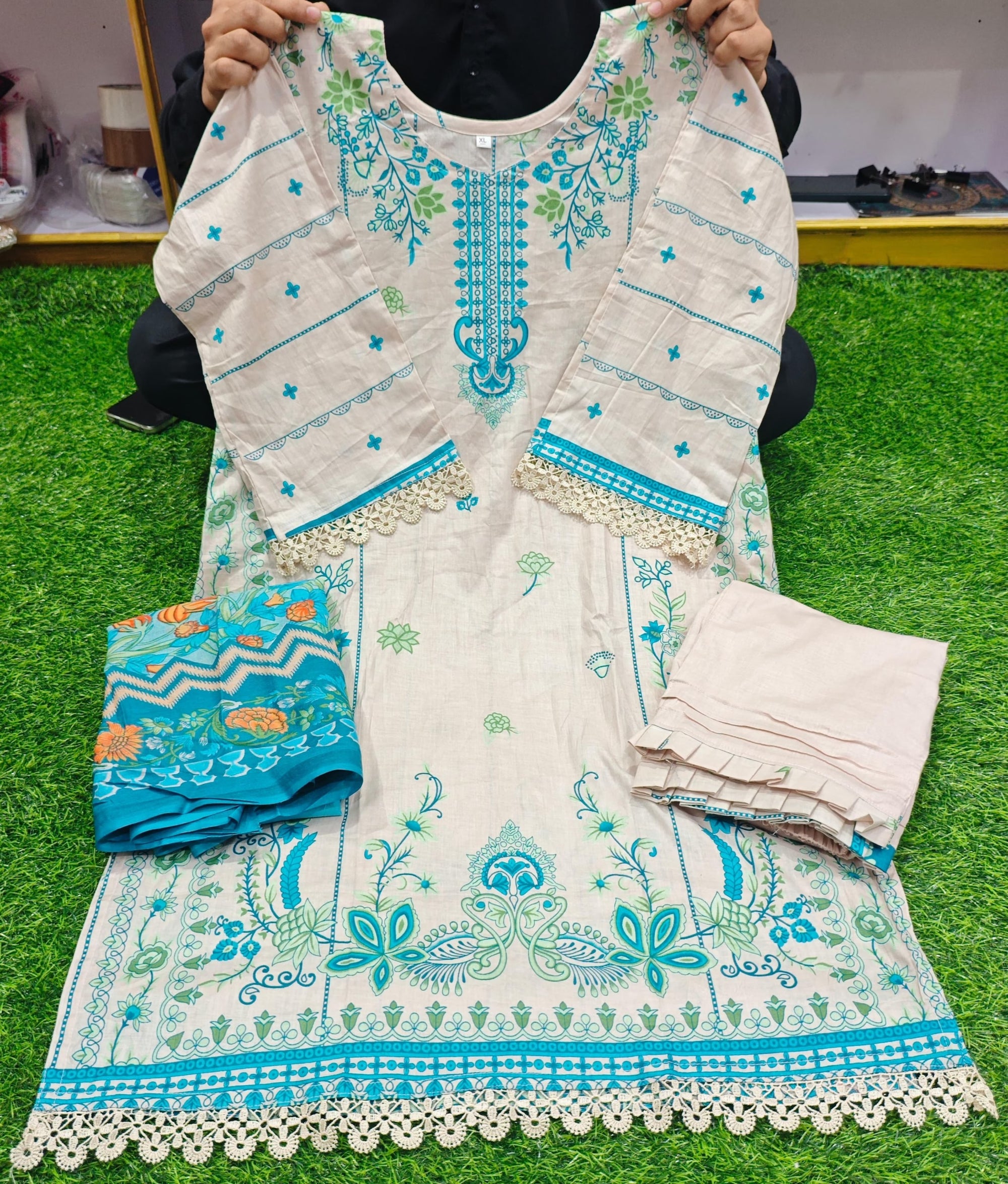 Women’s Readymade Pakistani Lawn Suit | GulAhmed Azure Cotton